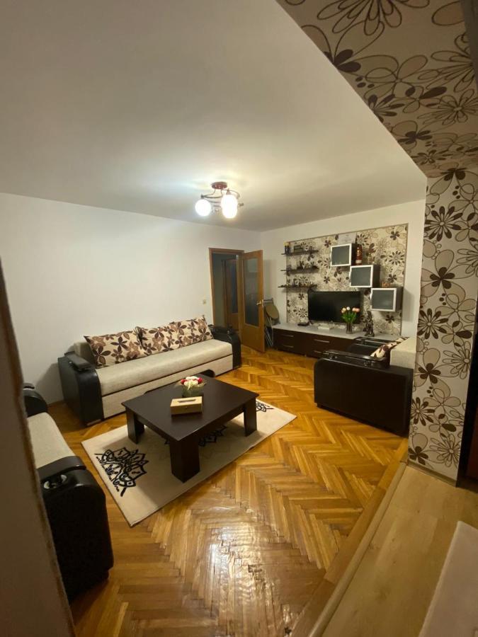 Friend'S House Διαμέρισμα Πιτέστι Εξωτερικό φωτογραφία