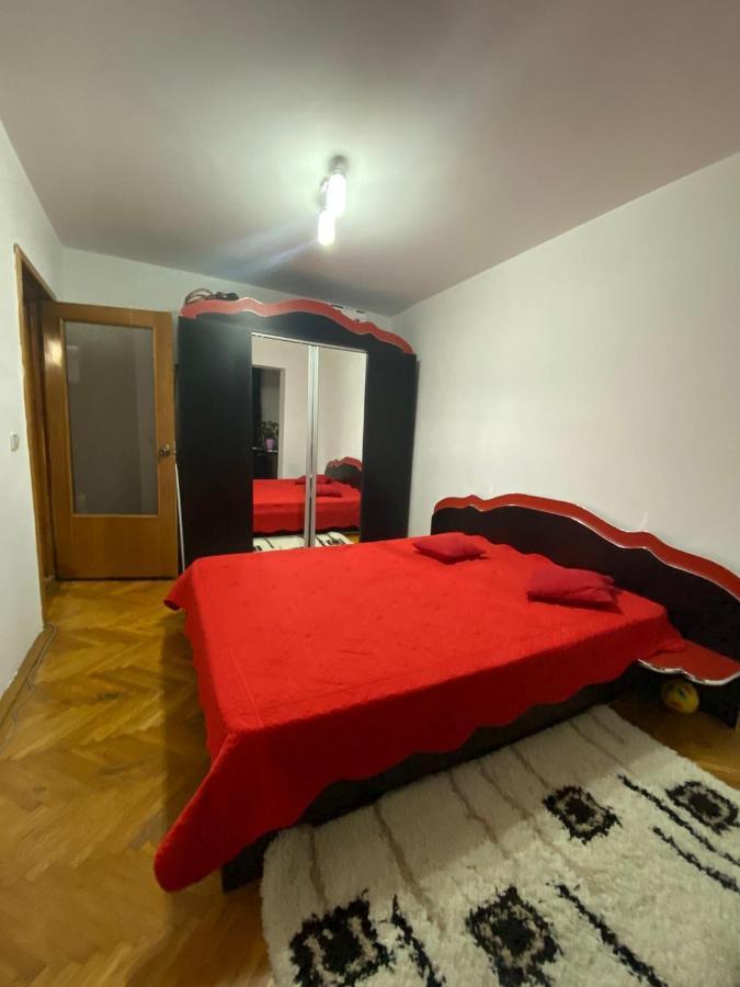 Friend'S House Διαμέρισμα Πιτέστι Εξωτερικό φωτογραφία